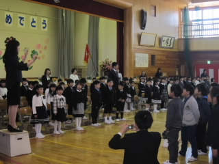 20190404nyuugakusiki003.JPG