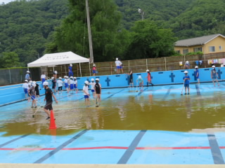 20210614poolseisou002.JPG