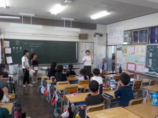クラブ指導者紹介式 (2).JPG