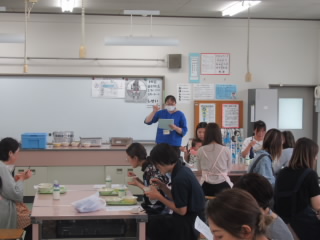 給食試食会 (1).JPG