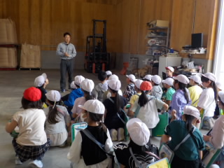 3年　社会見学 (1).JPG
