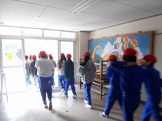 予告なし避難訓練 (1).jpg