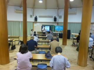 060723 comunitiroom setumeikai (2).JPG