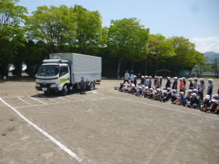 070501 koutuuanzen (1).JPG