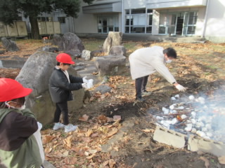 焼き芋交流 (2).JPG