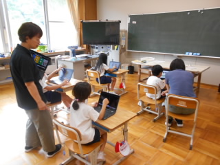 ＩＣＴ支援員さんとの学習 (2).JPG