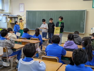202501kyosituhoumon02.jpg