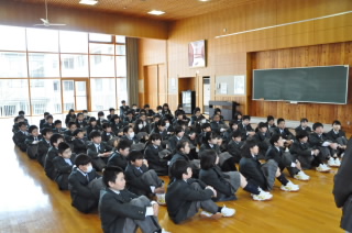 20190408gakunensyuukai1nen001.JPG