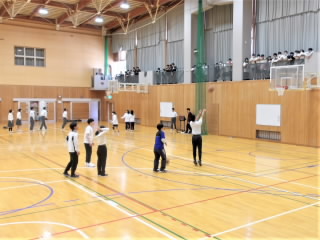 r6051701.jpg