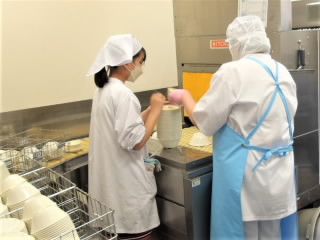 r6051706.jpg