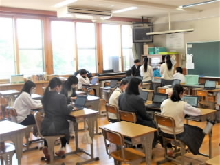 r6051711.jpg