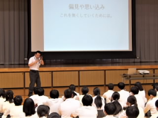 r6061103.jpg