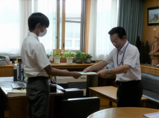 r6070305.jpg