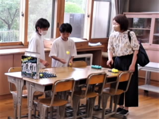 r6071004.jpg