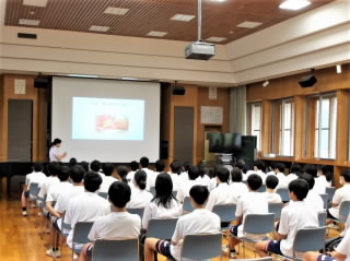 r6071602.jpg