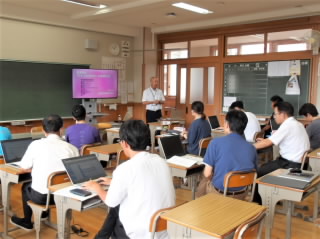 r6082601.jpg