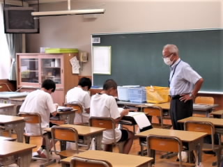 r6082804.jpg
