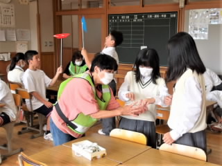 r6100702.jpg