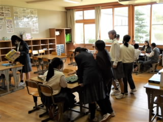 r6103002.jpg