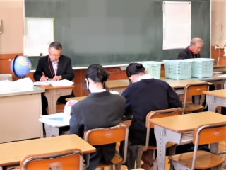 r6111304.jpg