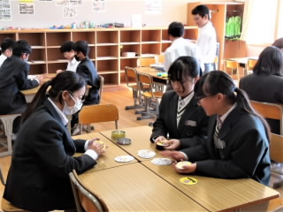 r6112708.jpg