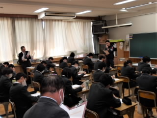 r6112802.jpg