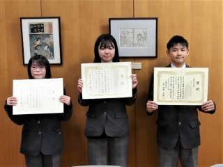 r6121302.jpg