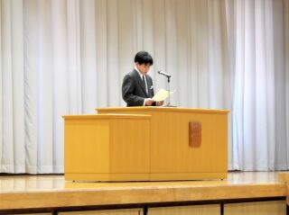 r7031801.jpg