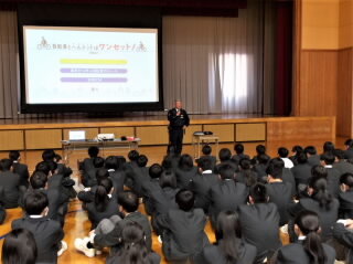r7040904.jpg