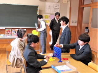 r7043001.jpg