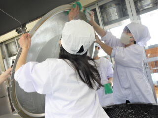 r7050904.jpg