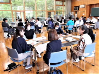 r7051608.jpg