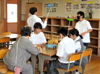 r7052102.jpg