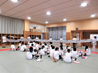 r7060513.jpg