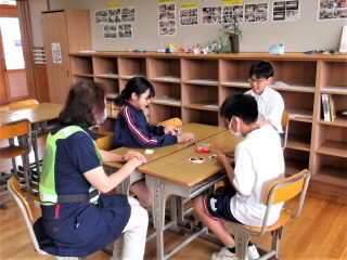 r7060903.jpg