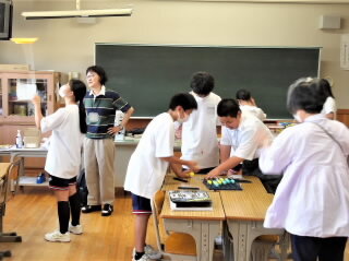 r7061809.jpg