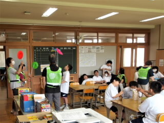 r7070705.jpg