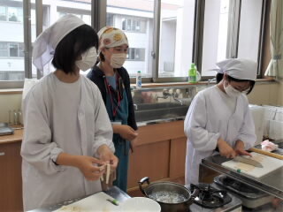 r7072334.jpg