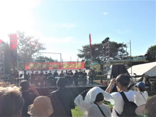 r7080203.jpg