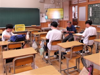 r7082723.jpg