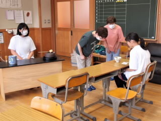 r7091712.jpg