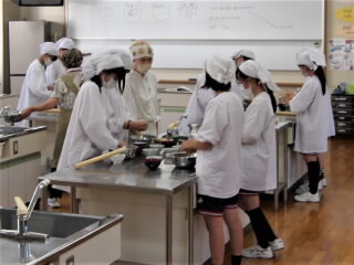 r7091724.jpg
