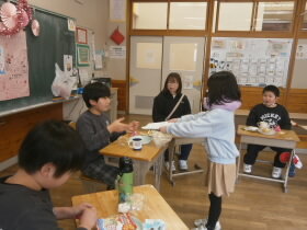 3組卒業お祝い会.JPG