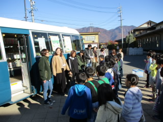 20191121bookbus002.JPG