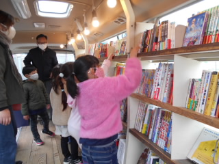 202011bookbus004.JPG