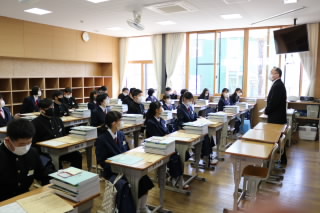 最初の学活.JPG