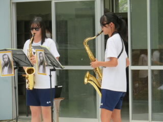 sax.JPG