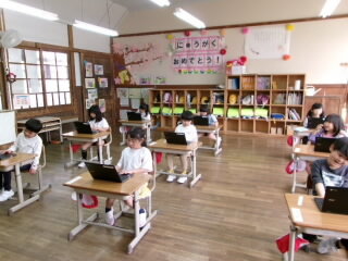 chromebook1001.jpg
