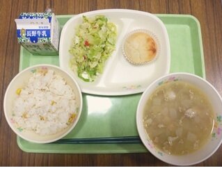 給食①HP用.JPG