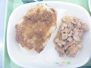 給食②HP用.JPG